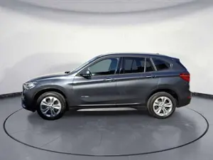 BMW X1 xDrive20i Advantage *Navi*Sportsitze*LED*PDC*
