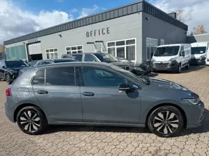 Volkswagen Golf VIII Lim. 1.5 eTSI 85 kW Goal Bild 4