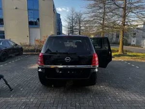 Opel Zafira Bild 4