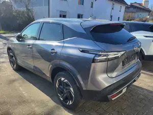 Nissan Qashqai Qashqai 1.3 DIG-T N-Connecta elektr.Heckkl. Bild 4