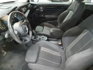 MINI Cooper SE Mini Essential Trim Bild 3