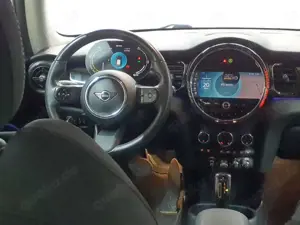 MINI Cooper SE Mini Essential Trim Bild 5