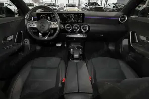 Mercedes-Benz A 250 AMG LED+MBUX+KAMERA+KEYLESS+18 ZOLL Bild 5