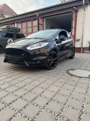 Ford Fiesta 1.6 EcoBoost mit Leder-Sport-Paket ST