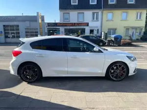 Ford Focus ST BO Technologie-Paket +GARANTIE+ Bild 4
