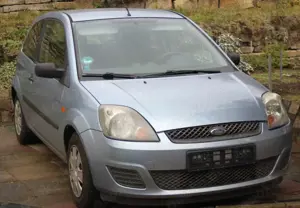 Ford Fiesta Fiesta 1.3 JD3 Bj.2007 Bild 3