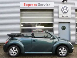 Volkswagen New Beetle 2.0 Cabriolet Automatik Bild 2