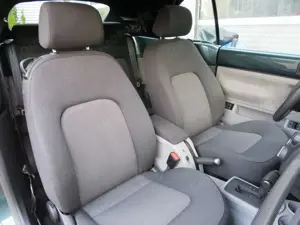 Volkswagen New Beetle 2.0 Cabriolet Automatik Bild 5