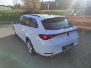 SEAT Leon FR e-Hybrid 1,4 TSI DSG/LED/NAVI/SHZ Bild 4