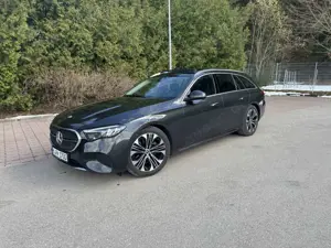 Mercedes-Benz E 220 d T 9G Avantgarde AHK Panorama etc