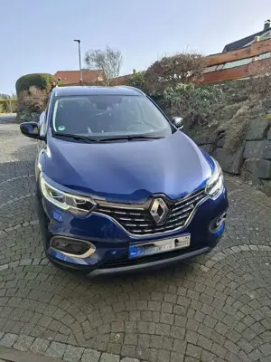 Renault Kadjar Bose Edition mit A.H.K. u. W.R. auf Alu