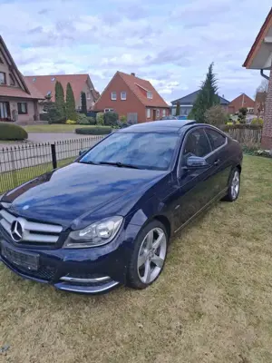 Mercedes-Benz 220