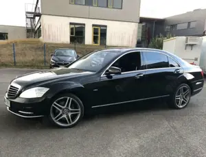 Mercedes-Benz S 350 S 350 BlueTEC DPF 4Matic 7G-TRONIC