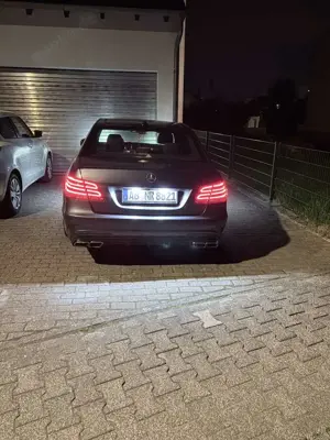 Mercedes-Benz E 400 7G-TRONIC Edition Bild 3