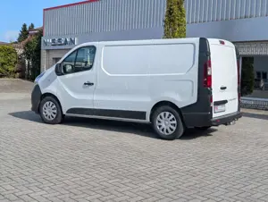 Nissan NV300