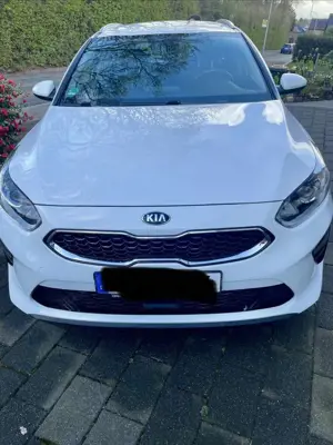 Kia Ceed SW / cee'd SW Vision