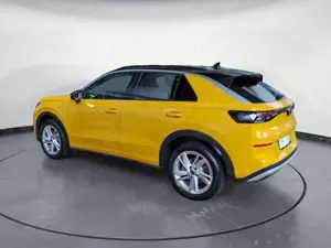 Volkswagen T-Roc Life 1.5 l eTSI OPF ) 7-Gang-Doppelkupplun Bild 4