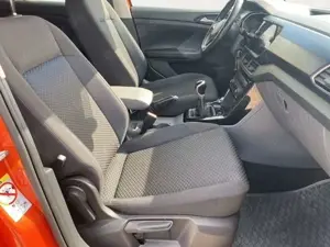 Volkswagen T-Cross 1,0 TSI AHK NAVI KLIMA ACC SHZ PDC Bild 2