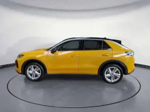 Volkswagen T-Roc Life 1.5 l eTSI OPF ) 7-Gang-Doppelkupplun Bild 3