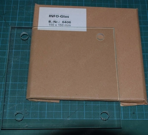 Floatglas - Infoglas gebohrt  - 11 x mit Zubehör