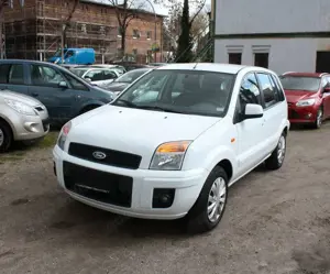 Ford Fusion Style / TÜV/AU 03/2028 Bild 3
