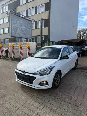 Hyundai i20 Automatik,2019,Euro 6,Tüv+Inspekt neu,RF.Kamera
