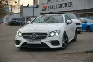 Mercedes-Benz E 300 d Coupe / AMG / Pano./ R-Kam./ LED /