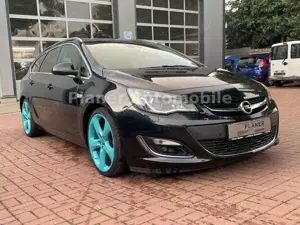 Opel Astra J Sports Tourer Exklusiv Xenon AHK HU neu