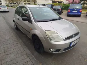 Ford Fiesta Ford Fiesta Automatik - TÜV 04/27 - Android - PDC