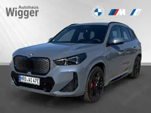 BMW iX1 30 xDrive/M-Sportpaket/HUD/AHK-klappbar/Leder