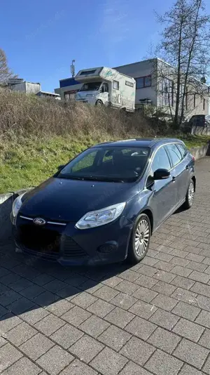 Ford Focus Turnier 1.6 TDCi ECOnetic 88g Start-Stopp-Sy Titanium