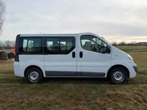 Renault Trafic Trafic 2.0 dCi 115 2.0 dCi 115 Passenger L1H1 Expression Bild 3