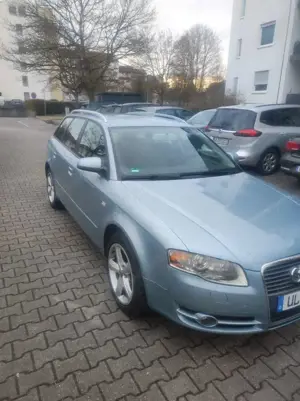 Audi A4 A4 Avant 2.7 TDI BI-XENON NAVI SH STANDHZ PDC TÜV NEU