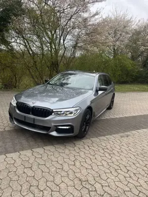 BMW 520 520d Touring Aut. Sport Line