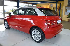 Audi A1 ambition KLIMAANLAGE / SITZHEIZUNG / PDC Bild 3