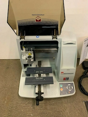 Gravograph Graviermaschine M20 PIX Juwelier inkl. Software Wie NEU Bj. 2014 Bild 3