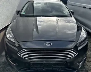 Ford Focus Ford Focus Titanium 1.5 TDCi – Navi, Parkassistent