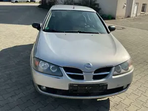 Nissan Almera Almera Fließheck  5-Türer 1.5 acenta