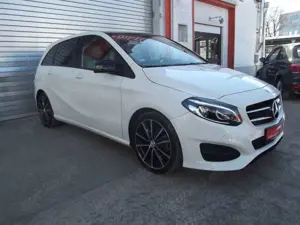 Mercedes-Benz B 200 Urban Style Edition Autom, Leder, Pano