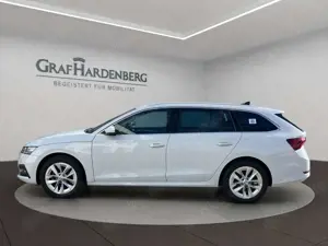 Skoda Octavia Combi 2.0 TDI DSG Style ACC Kamera Navi Bild 2