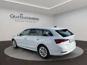 Skoda Octavia Combi 2.0 TDI DSG Style ACC Kamera Navi Bild 4
