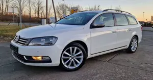 Volkswagen Passat Variant Navi Keyless go Steuerkette neu PDC TÜV neu