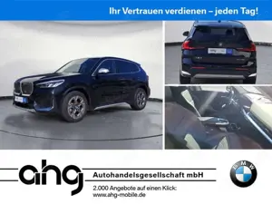 BMW iX1 eDrive20 X-Line Panorama-Glasdach AHK