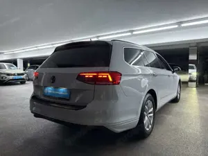 Volkswagen Passat Variant 2.0 TDI DSG Business 3,99%+LED+KAMERA+NAVI+ACC Bild 5