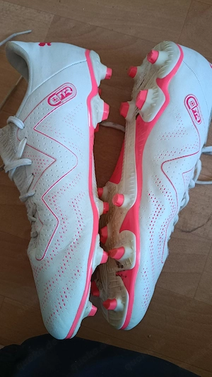 Puma Fußballschuhe   kaum getragen (nur 3x)