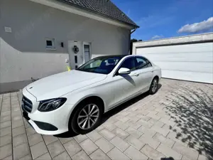 Mercedes-Benz E 220 E 220 d