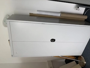 Büromöbel zu verkaufen - Schränke, Tische, Stühle abzugeben