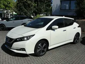 Nissan Leaf Tekna e+ 62 kwh Leder Bose LED Winterpaket Bild 2