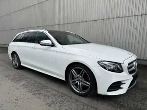 Mercedes-Benz E 220 d 4MATIC T °°AMG°°AHK°°LEDER°°PANORAMA°VOLL
