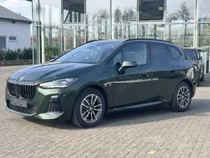 BMW 218 218 i M Sport / Leder / Glasdach / AHK schwenkbar
